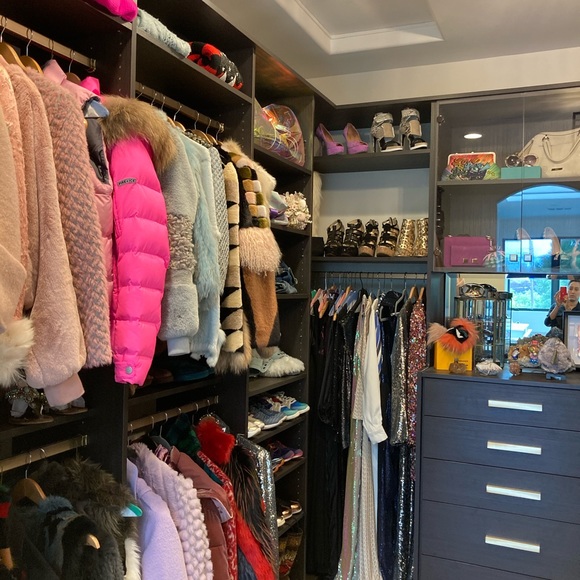 BOOKMARK MY CLOSET (BUY OR TRADE) - Picture 7 of 12